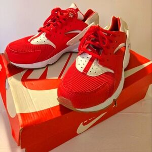 Nike Air Huarache Run PRM Red Shoes Womans Size 9